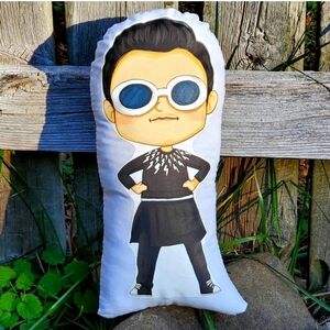Schitt's Creek David Pillow Pal. New.